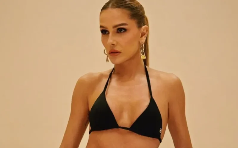 deborah-secco-compartilha-fotos-usando-biquinis-da-sua-marca-1765621381571_v2_900x506.jpg.webp